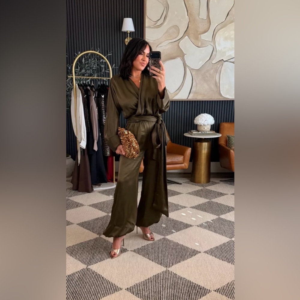 🔥🔥Zara  Olive Green Jumpsuit